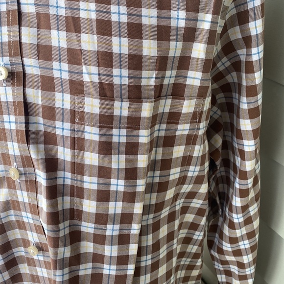 Maker & Company button up shirt. Medium. Excellent condition. - Picture 3 of 5